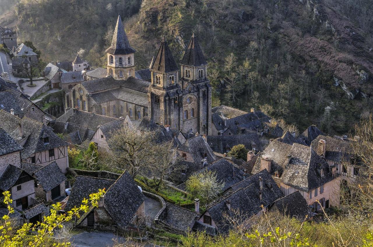 Gite De La Cascade Salles-la-Source Экстерьер фото