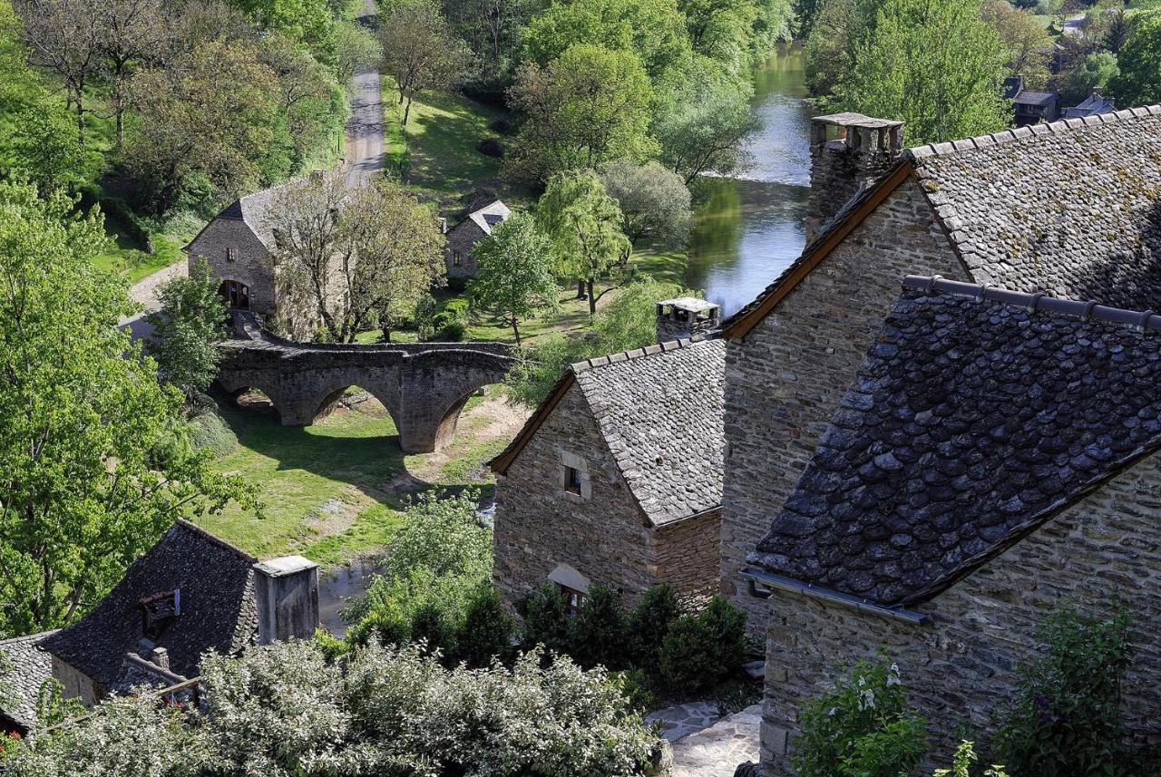Gite De La Cascade Salles-la-Source Экстерьер фото